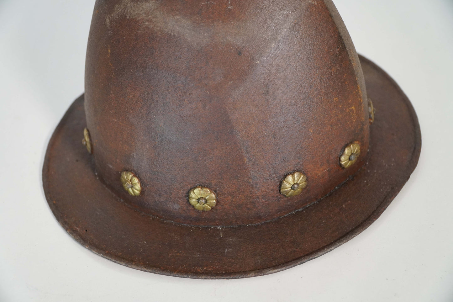 Spanish Morion Helmet – 16th Century Style with Brass Rivets